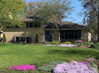 6900 W Edgewood Rd, Palos Heights, IL 60463