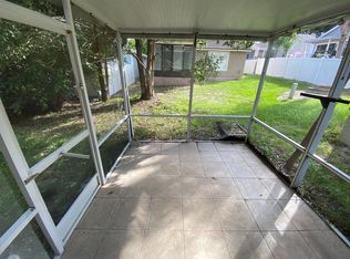 566 Portland Cir, Apopka, FL 32703