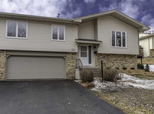 910 Baylis St, Duluth, MN 55811