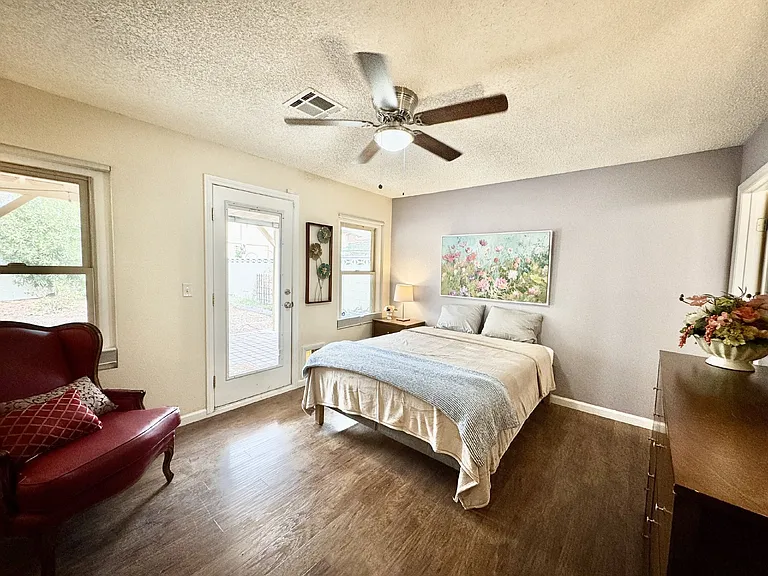 525 Tabony Ave — Photo 17