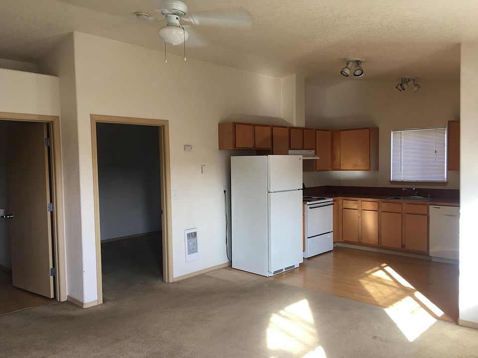 1st image of 5515 NE 82nd Ave