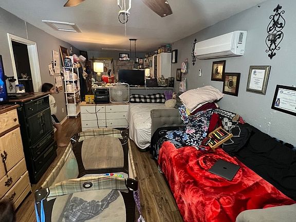 2nd image of 2106 SAN FERNANDO ST