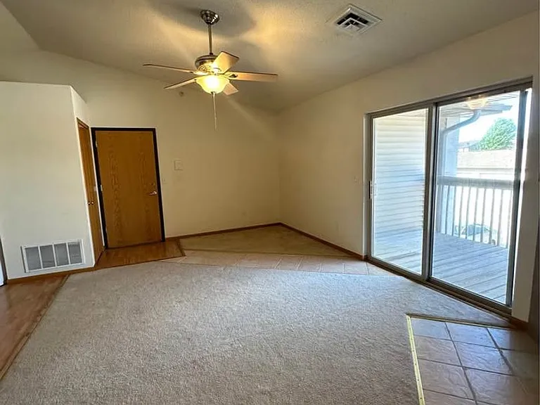 1415 N Jones Blvd #1455 — Photo 8