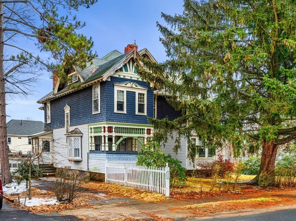 155 Woodland St, Lawrence, MA 01841