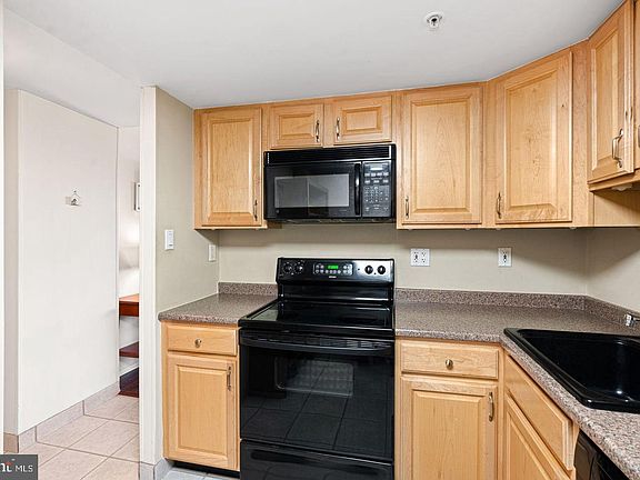 5th image of 2001 Hamilton St APT 723