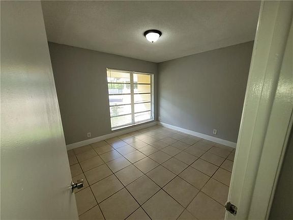 5th image of 6595 Boulevard Of Champions