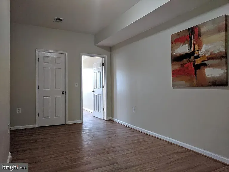 2444 Druid Hill Ave — Photo 6