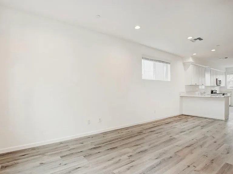 5512 Brinef Dr — Photo 9