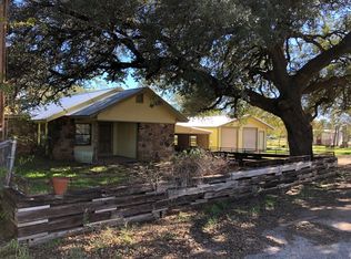 617 Sabine Ave, Mason, TX 76856