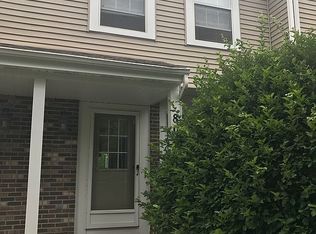 8040 Wimbledon Dr, Portage, MI 49024
