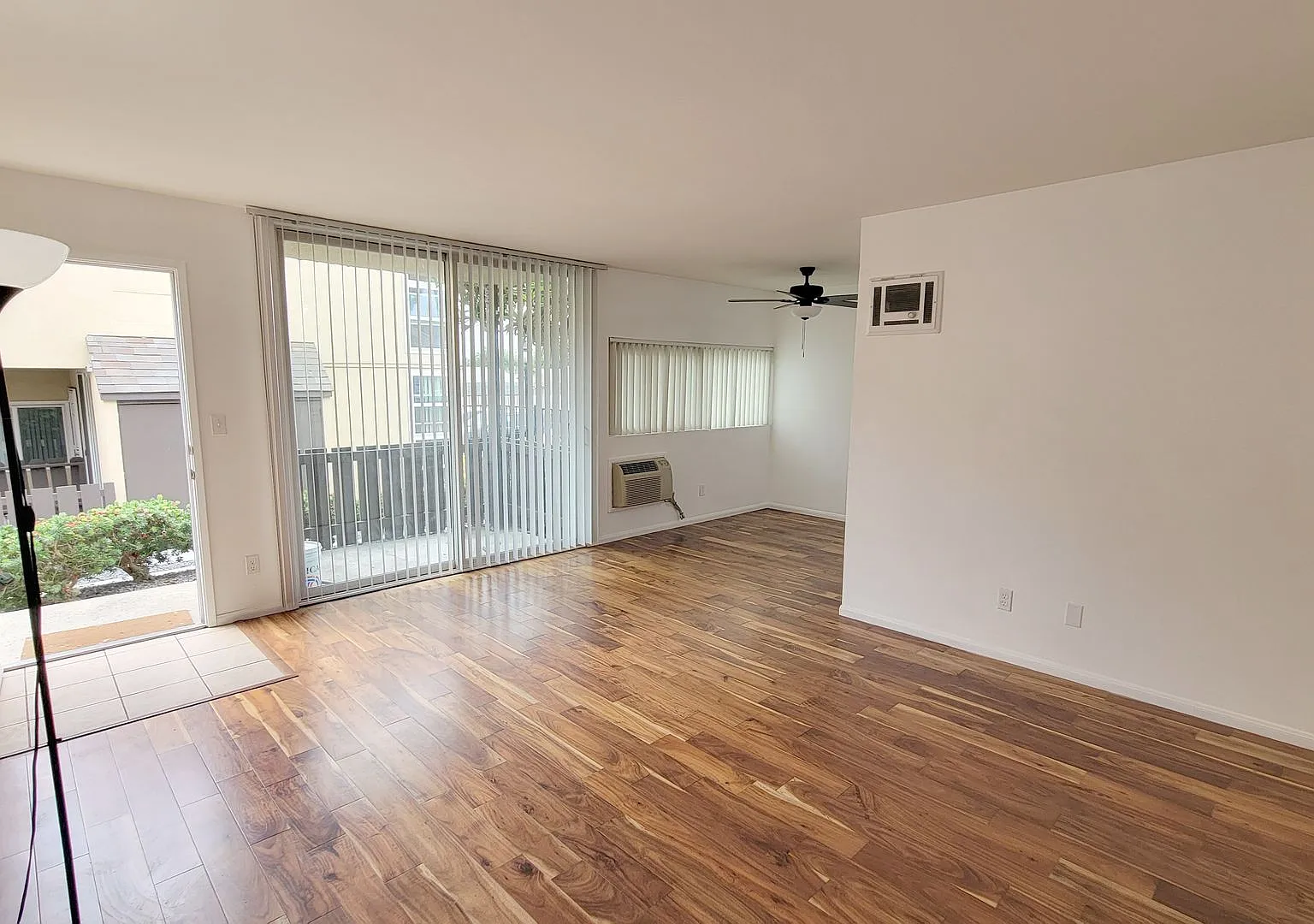 2 Bed / 1.5 Bath Downstairs Corner Condo at Blossom Walk — Photo 3