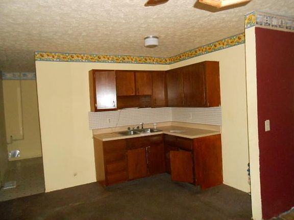 5th image of 646 Berkeley Dr