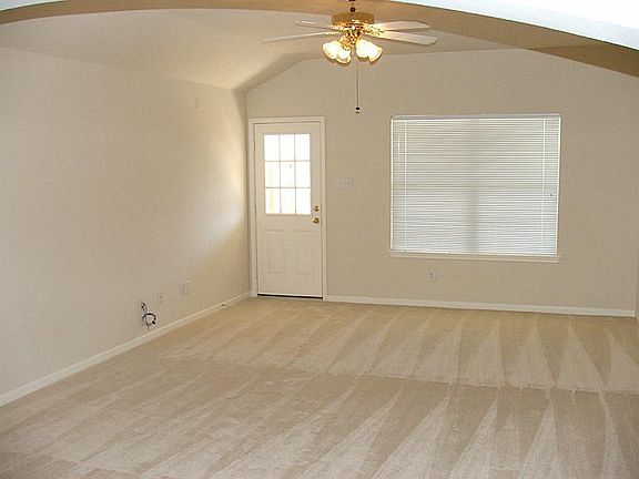 2nd image of 20611 Rainport Cir