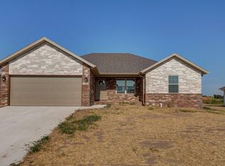 1711 S Cash Dr, Mount Vernon, MO 65712