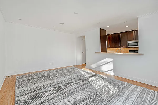 Rented by Modern Spaces | media 4