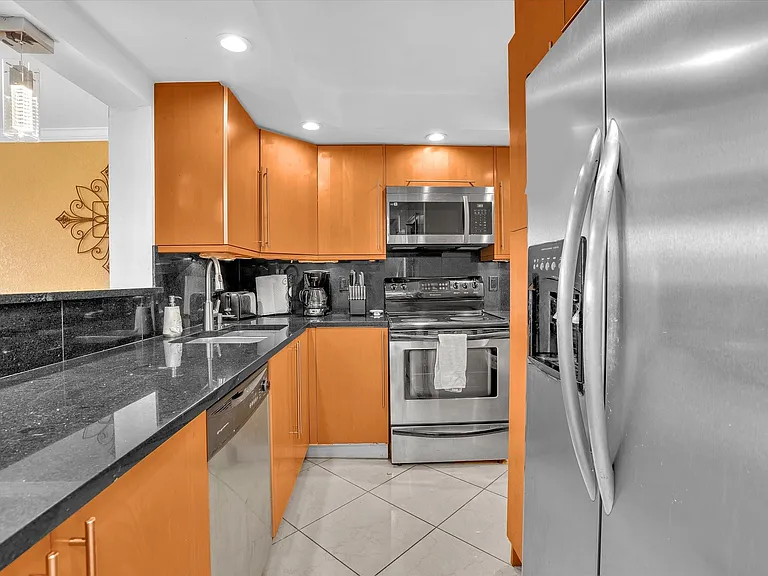 401 Golden Isles Dr #1007 — Photo 5
