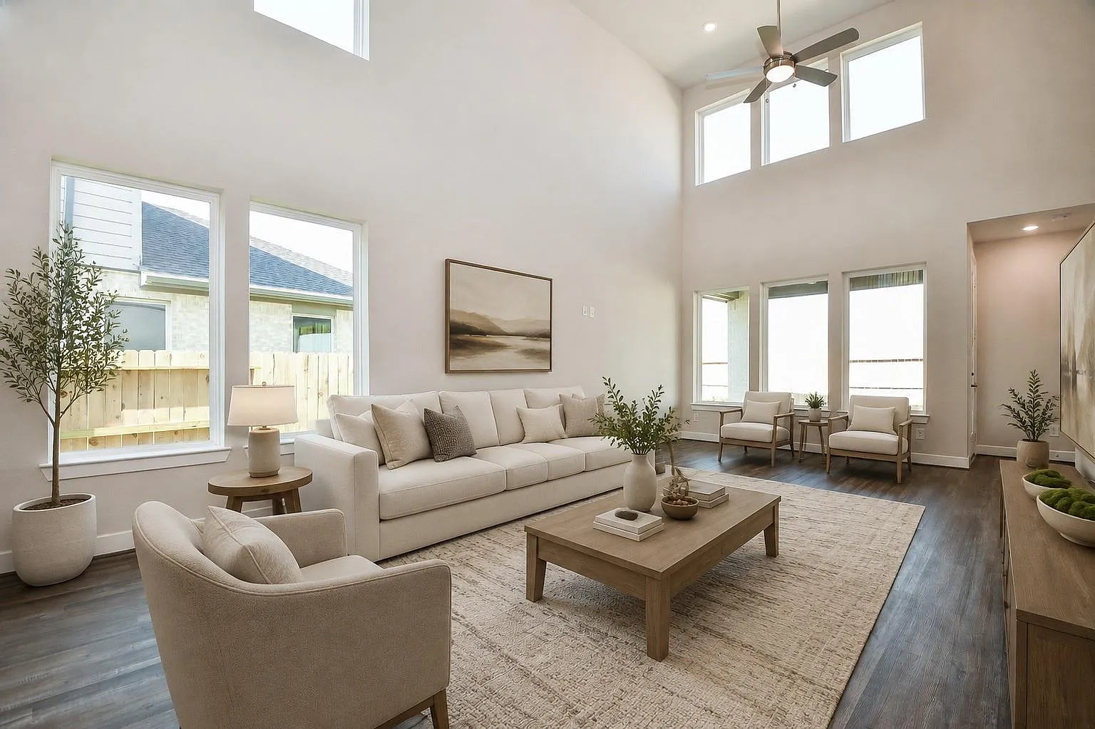 4 bed, 3.0 bath, 2414 sqft, $2,990 — Photo 3
