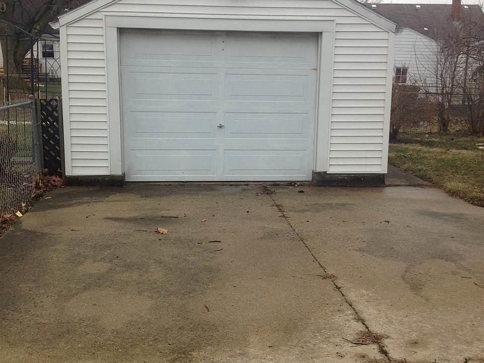 2nd image of 1521 W State Blvd