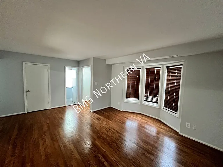 5344 Anchor Ct — Photo 3