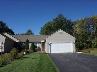 178 Slindes Woods Cir, North Syracuse, NY 13212