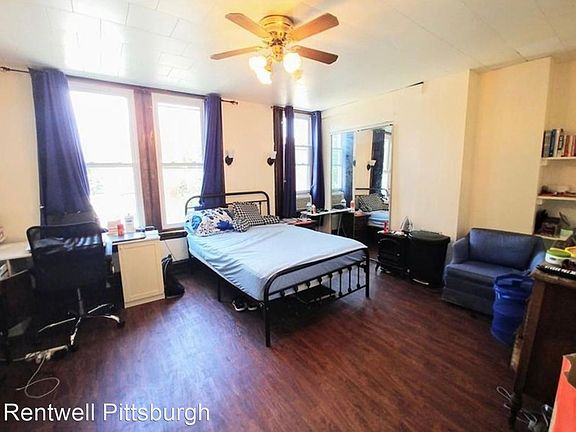 2nd image of 330 Ophelia St #11028317