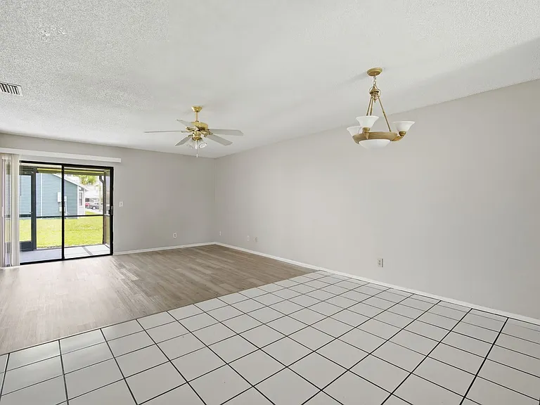 5401 Britwell Ct — Photo 15