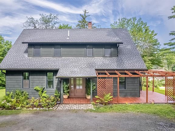 2nd image of 405 Vista Maria Road