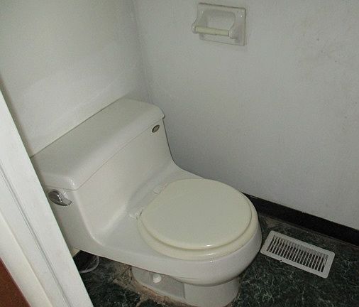 4th image of 2859 Merts Dr