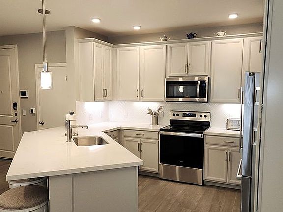 3rd image of 2511 W Queen Creek Rd Unit 315