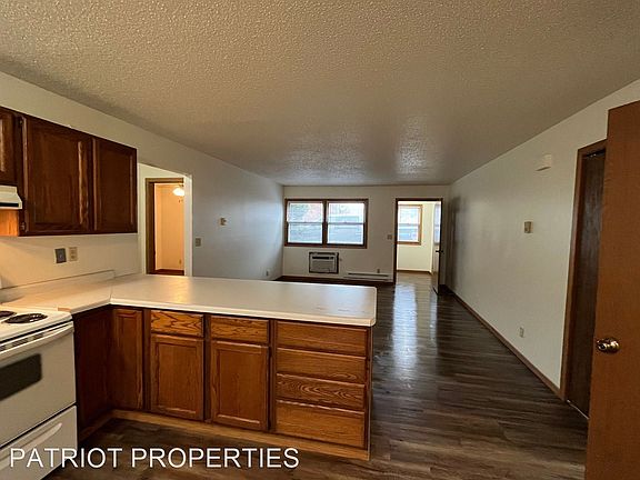 5th image of 219 E Veterans St #16894448