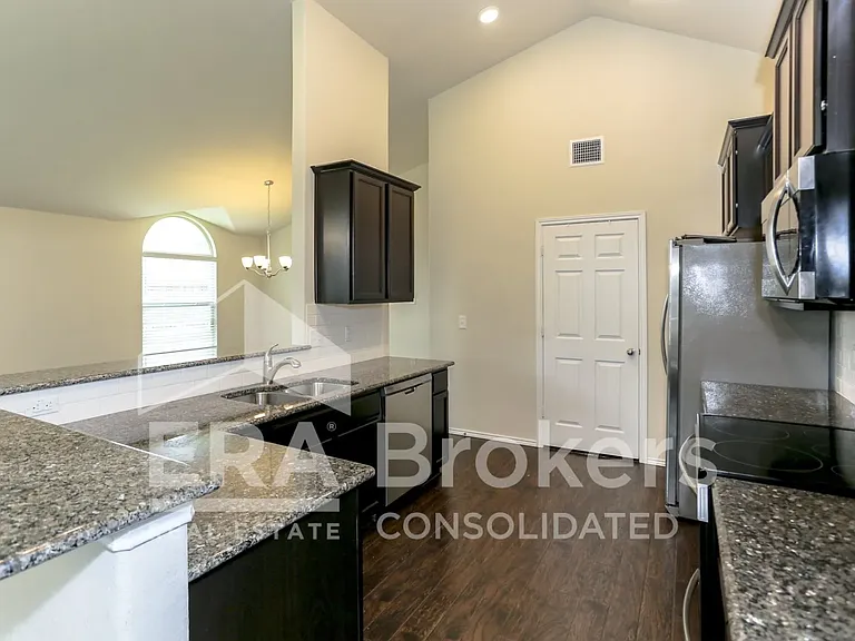 1307 Stonewall Rdg — Photo 8