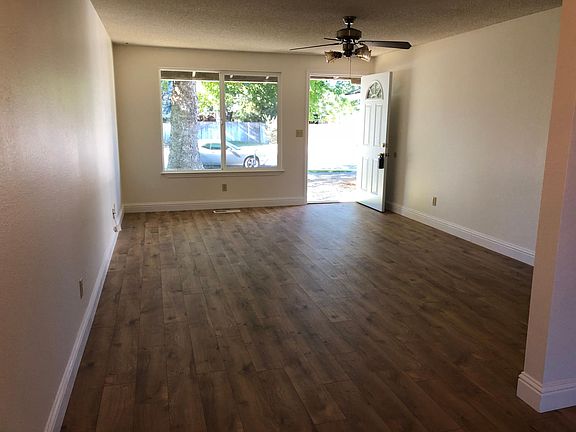 2nd image of 4610 Noche Ln