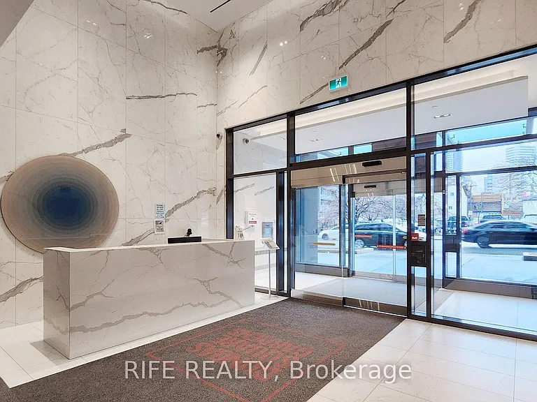 251 Jarvis St #830 — Photo 6