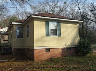 132 Oak Dr, Elberton, GA 30635