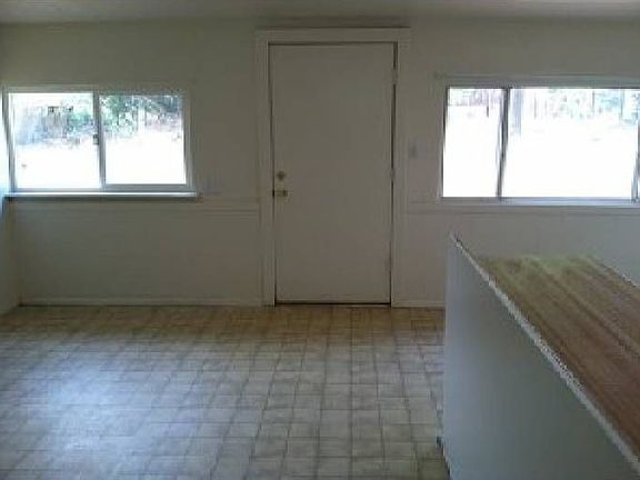 2nd image of 16675 Lacy St