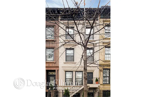 Sold by Douglas Elliman | media 12