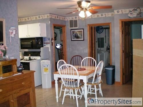 5th image of 609 Harmony Dr