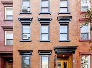 157 Bedford Ave, Brooklyn, NY 11211