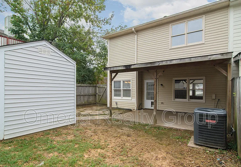 1101 Hillsboro Ln — Photo 24