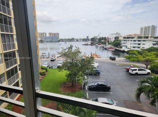 Lake Point Tower, Hallandale, FL 33009