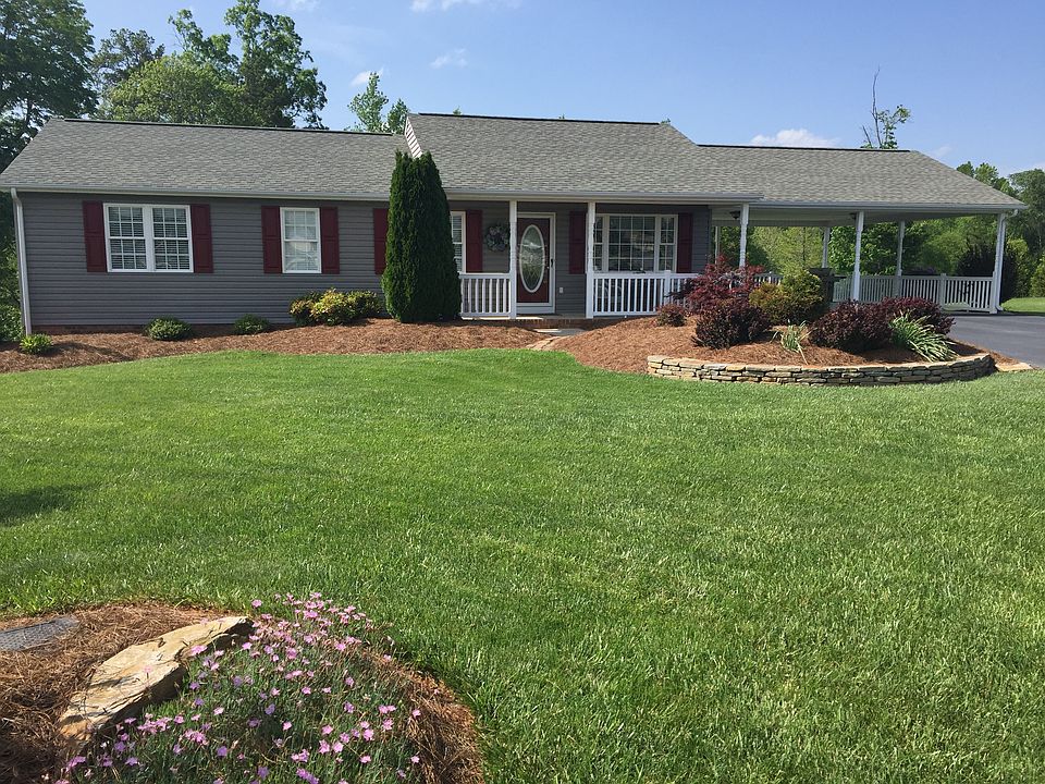 1st image of 220 Leah Ct