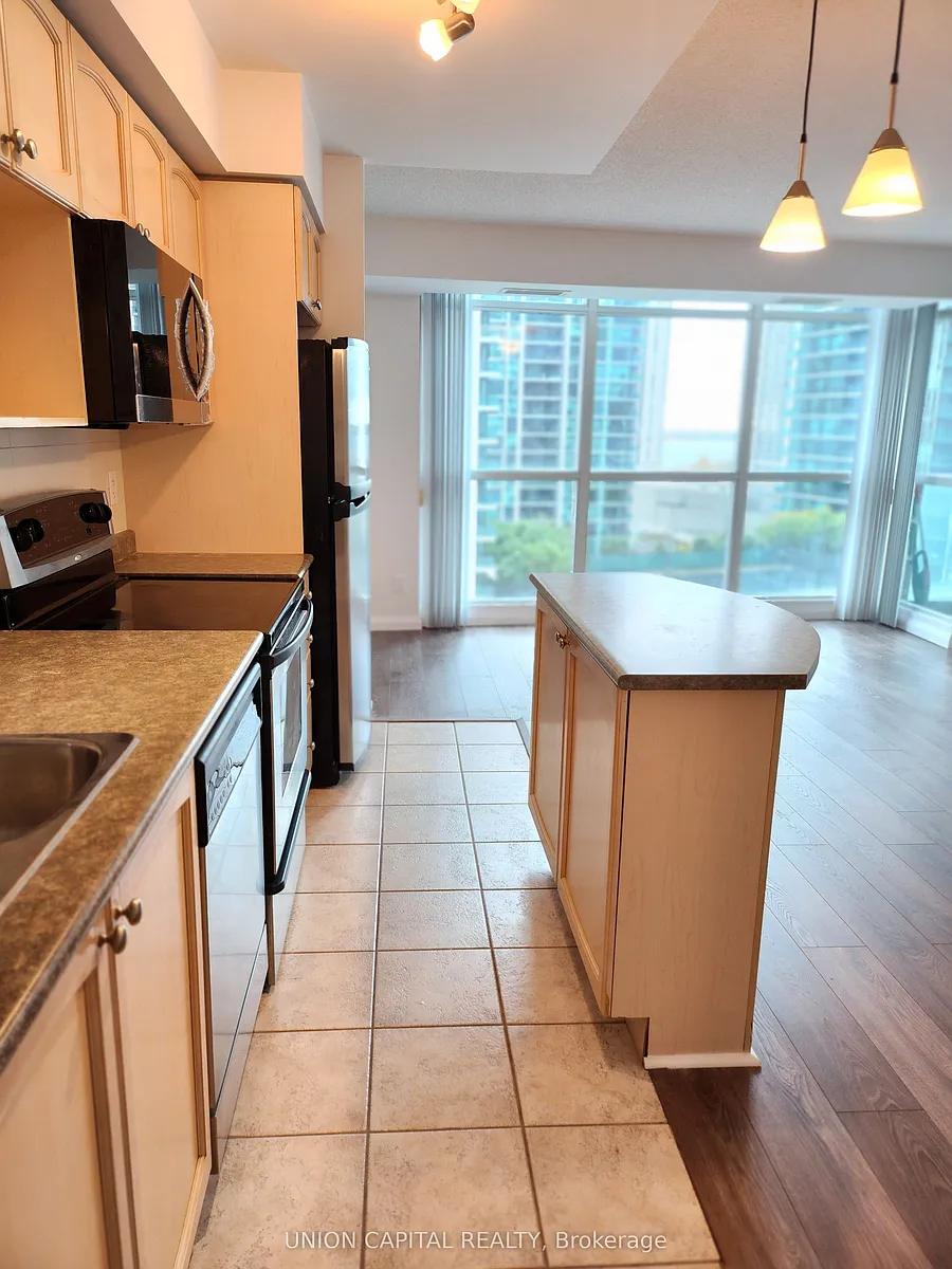 Building Photo - 18 Yonge St #1113