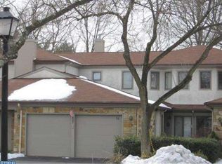 14 Woodmont Dr, Lawrence Township, NJ 08648