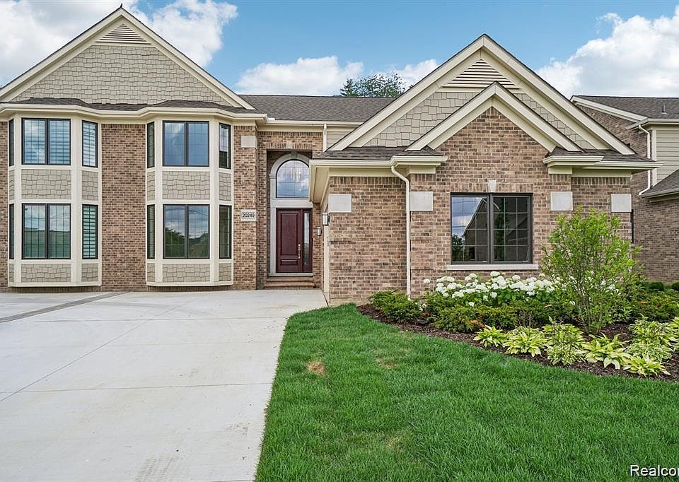 1st image of 20249 Beacon Way