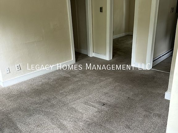 4th image of 1109 N State St #1109