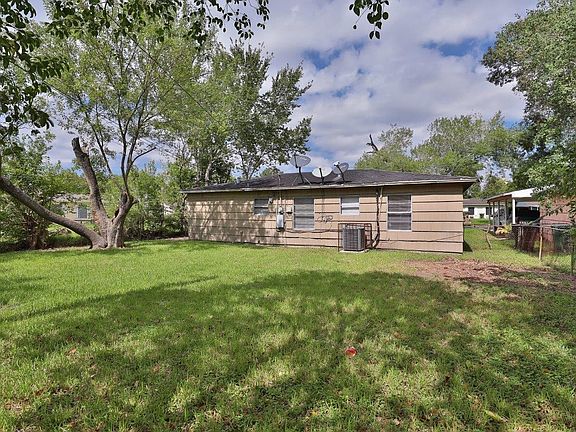2nd image of 5418 Myrtlewood St