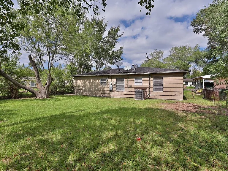 5418 Myrtlewood St — Photo 15