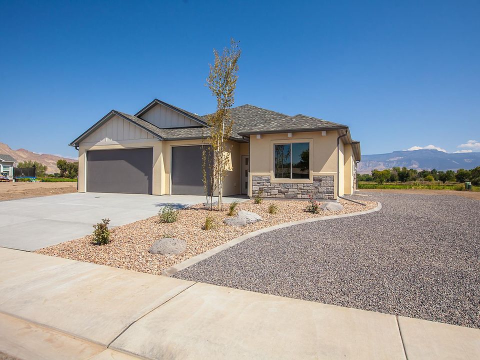 1st image of 500 Desert Peach St