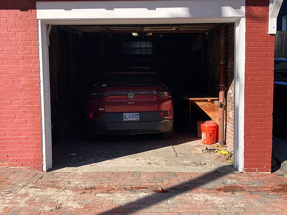 4th image of 477 Cumberland Ave APT 4