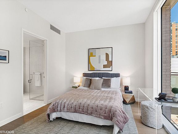 5th image of 505 W 43rd St #11D
